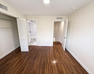 1001 Ne 80th Street - Photo Thumbnail 9