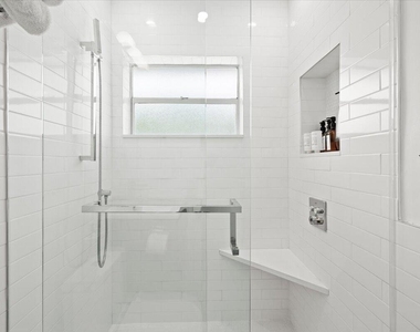1322 Cordova Road - Photo Thumbnail 19