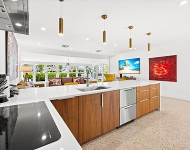 1322 Cordova Road - Photo Thumbnail 10