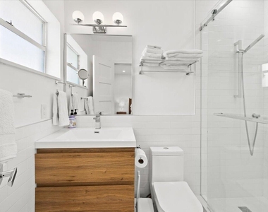 1322 Cordova Road - Photo Thumbnail 18