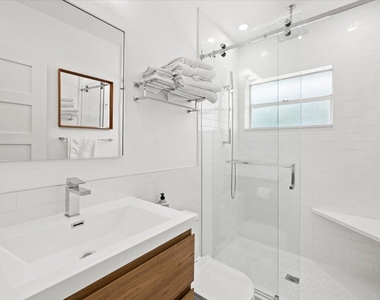 1322 Cordova Road - Photo Thumbnail 22