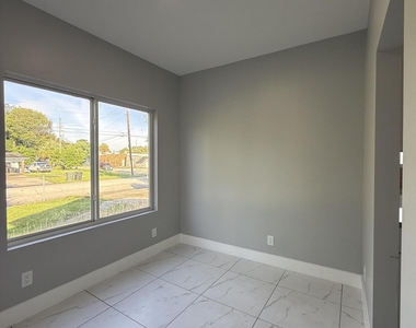 1232 Easter Avenue - Photo Thumbnail 9