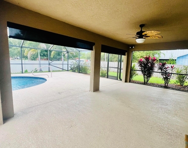 5713 Seagrape Drive - Photo Thumbnail 9