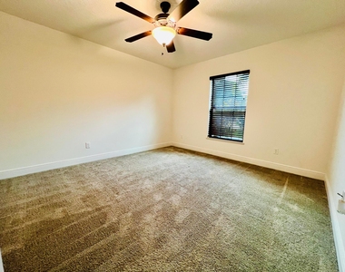 5713 Seagrape Drive - Photo Thumbnail 5