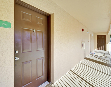 181 Sw Palm Drive - Photo Thumbnail 1