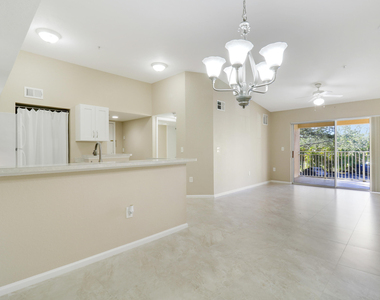 181 Sw Palm Drive - Photo Thumbnail 15