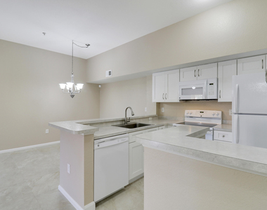 181 Sw Palm Drive - Photo Thumbnail 5