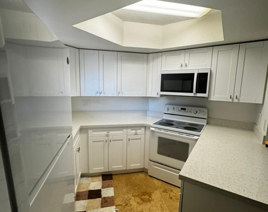 8363 Lake Drive - Photo Thumbnail 11