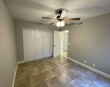 1601 Windorah Way - Photo Thumbnail 8