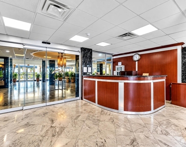 500 Bayview Drive - Photo Thumbnail 9