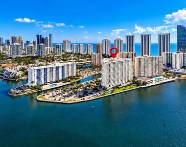 500 Bayview Drive - Photo Thumbnail 13