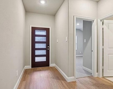 1724 Gardendale Hollow Lane - Photo Thumbnail 7