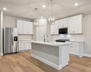 1724 Gardendale Hollow Lane - Photo Thumbnail 11