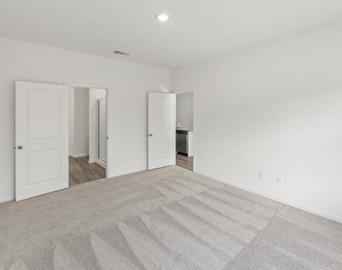 17 Glen Crossings Road - Photo Thumbnail 12