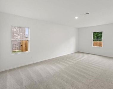 17 Glen Crossings Road - Photo Thumbnail 10