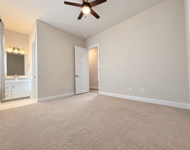943 Marie Drive - Photo Thumbnail 20