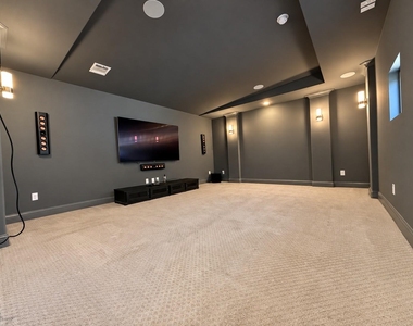 943 Marie Drive - Photo Thumbnail 26