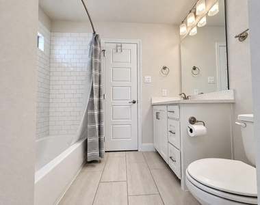 943 Marie Drive - Photo Thumbnail 33