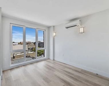 2605 Snyder Avenue - Photo Thumbnail 5