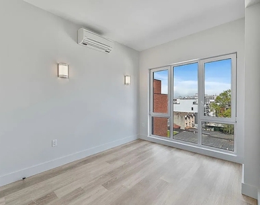 2605 Snyder Avenue - Photo Thumbnail 4