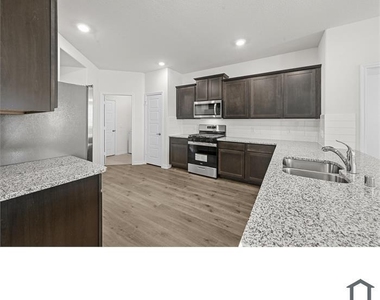 7420 Alfriston Place - Photo Thumbnail 11