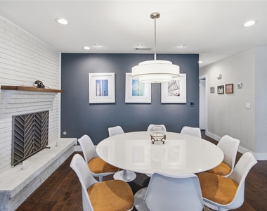 2712 Beechmont Place - Photo Thumbnail 16