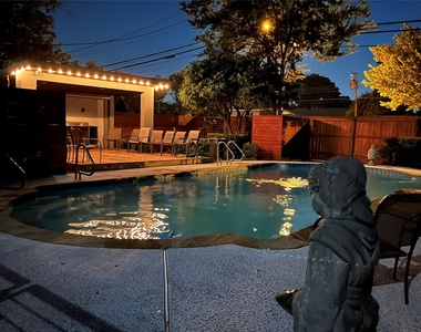 2712 Beechmont Place - Photo Thumbnail 2