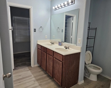 702 Locustberry Drive - Photo Thumbnail 4