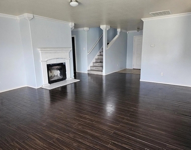 702 Locustberry Drive - Photo Thumbnail 7