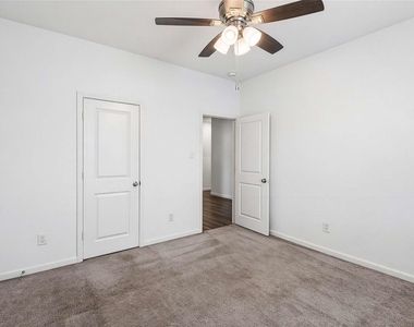 8360 Stovepipe Drive - Photo Thumbnail 20