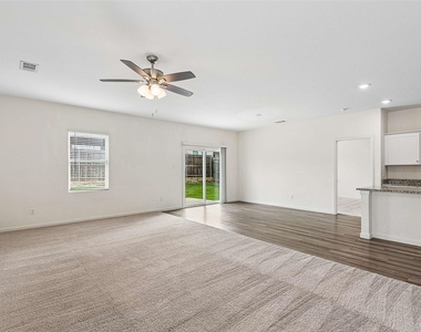 8360 Stovepipe Drive - Photo Thumbnail 14