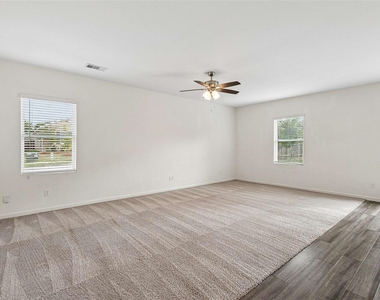 8360 Stovepipe Drive - Photo Thumbnail 13