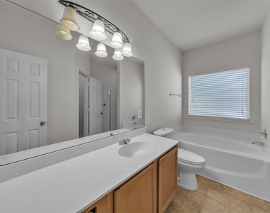 9924 Lexington Drive - Photo Thumbnail 14