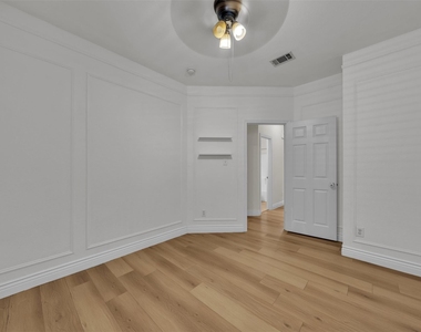 9924 Lexington Drive - Photo Thumbnail 20