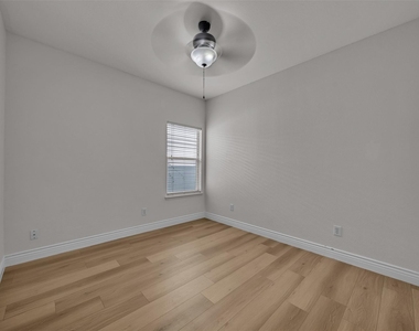 9924 Lexington Drive - Photo Thumbnail 21