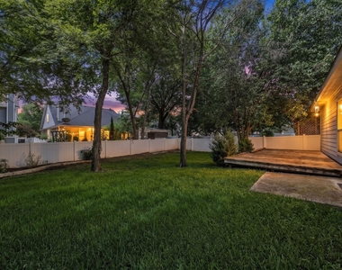 9924 Lexington Drive - Photo Thumbnail 32