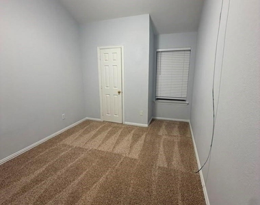 1026 Port Aransas Drive - Photo Thumbnail 7