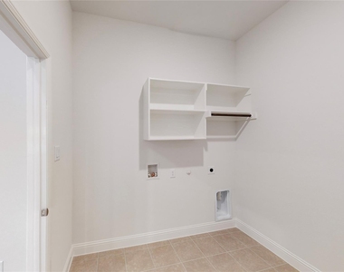 272 Tallgrass Drive - Photo Thumbnail 28