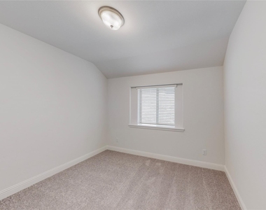 272 Tallgrass Drive - Photo Thumbnail 19