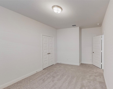 272 Tallgrass Drive - Photo Thumbnail 20