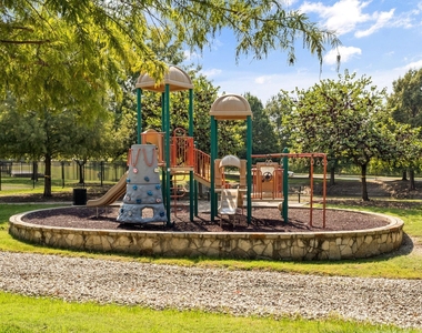 10437 Chantry Lane - Photo Thumbnail 33
