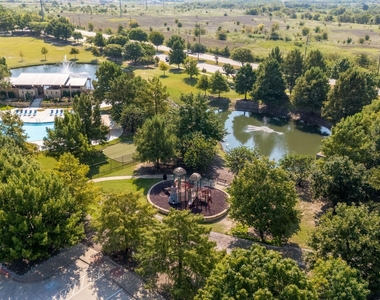 10437 Chantry Lane - Photo Thumbnail 37