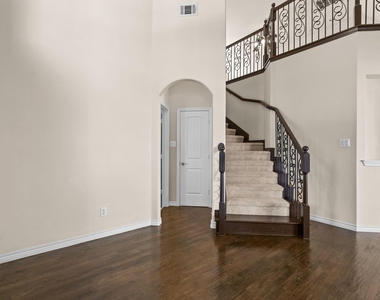 10437 Chantry Lane - Photo Thumbnail 1