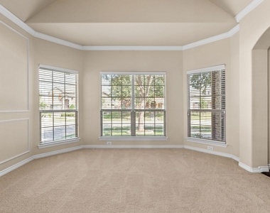 10437 Chantry Lane - Photo Thumbnail 13