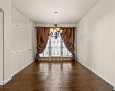 10437 Chantry Lane - Photo Thumbnail 11