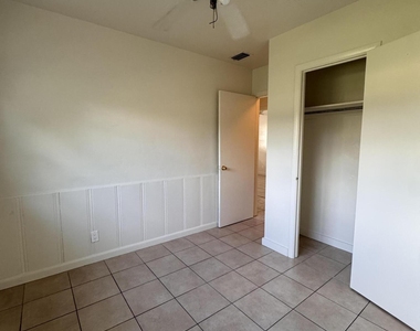 1148 Arizona Avenue - Photo Thumbnail 21