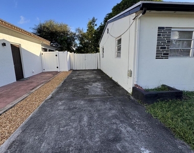 1148 Arizona Avenue - Photo Thumbnail 33