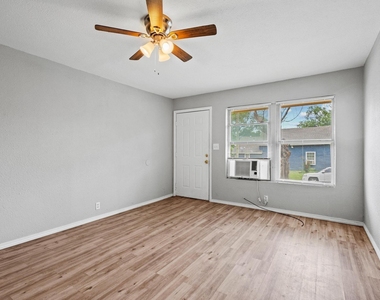 701 W Hull Street - Photo Thumbnail 4