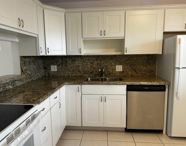 2600 Fiore Way - Photo Thumbnail 5