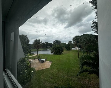 2600 Fiore Way - Photo Thumbnail 10